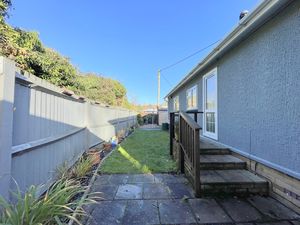 FLAGSHIP PARK- click for photo gallery